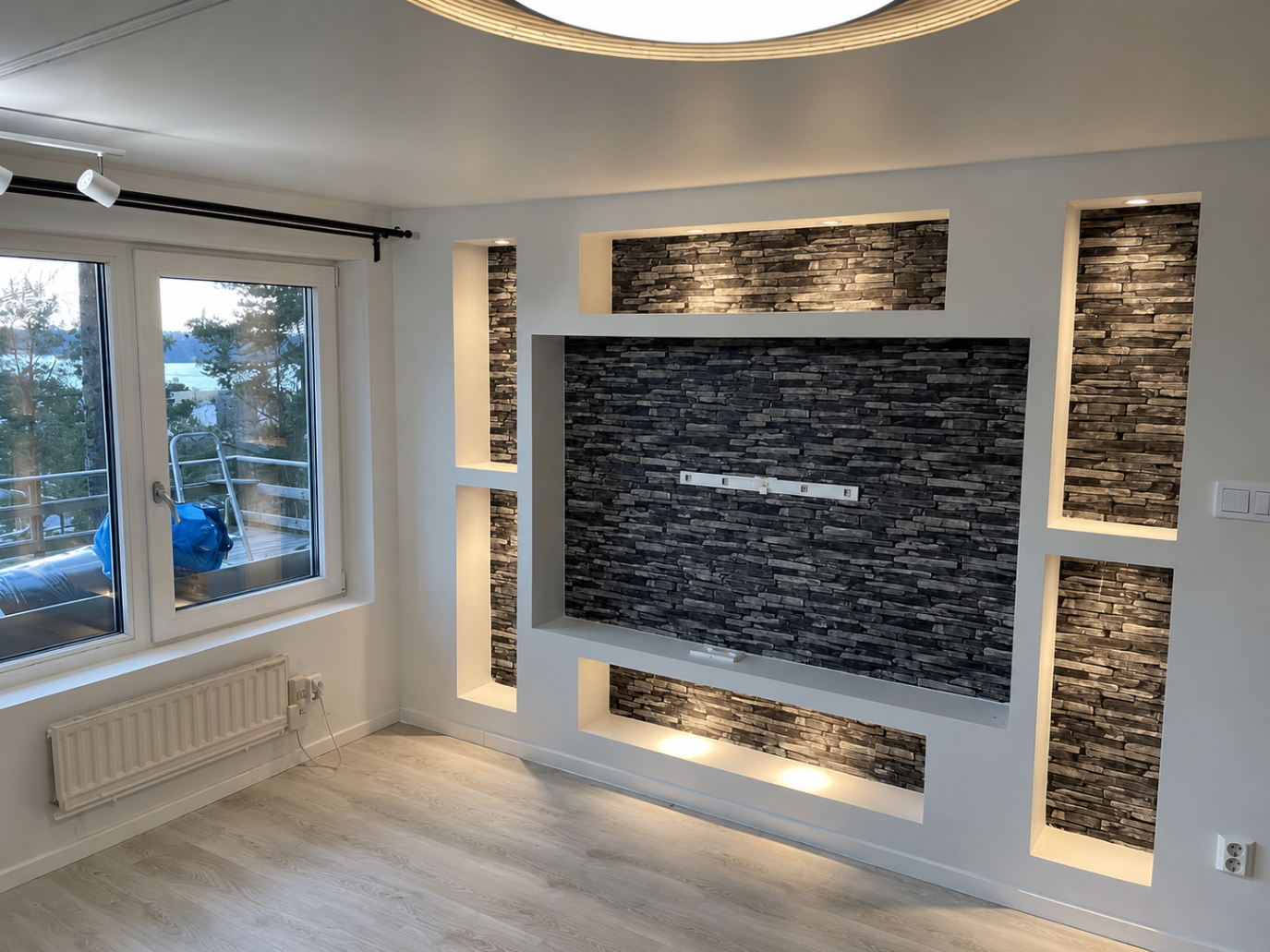Tv-vägg med stenpanel